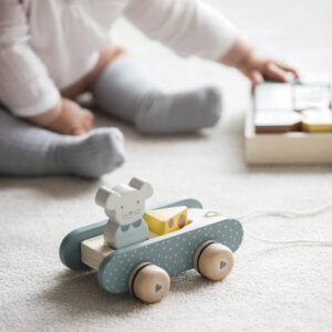 צעצוע משיכה מעץ POPPY