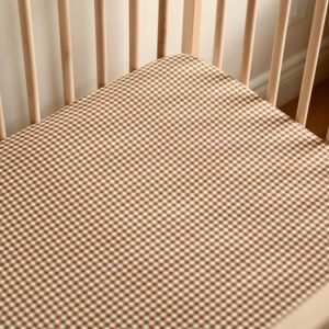 סדין למיטת תינוק משבצות חום